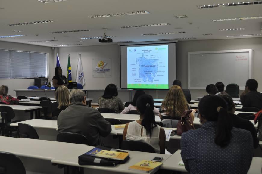 Assessoria OCB/MT - FÓRUM EDUCAÇÃO 4